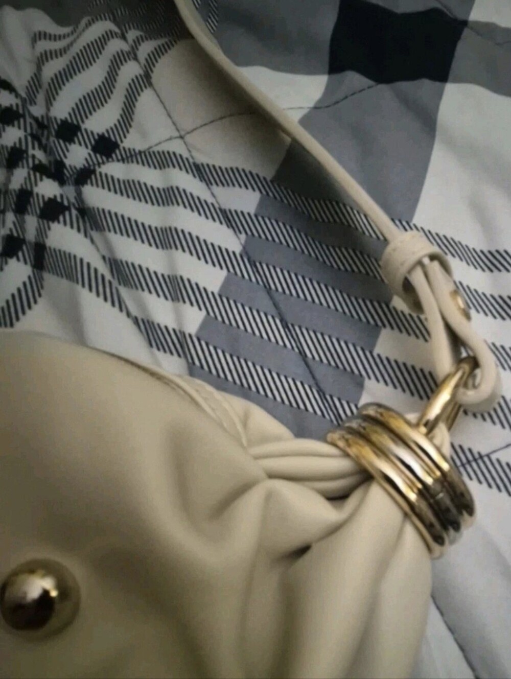 Urban Expressions Bianca High Quality Vegan Leather Hobo Shoulder Bag Cream - Picture 7 of 16